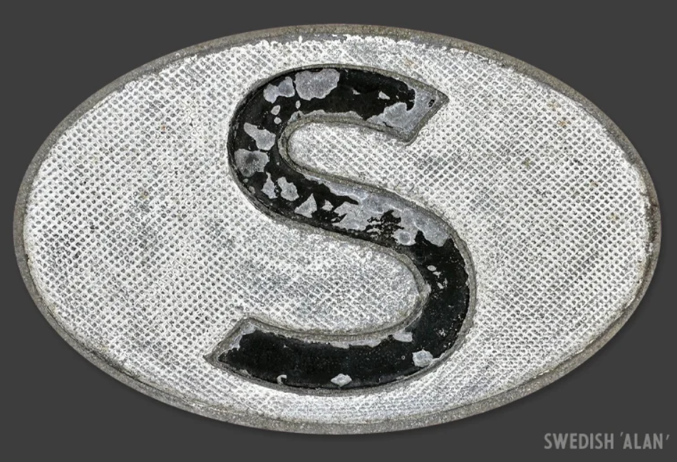 MAGNETIC SWEDEN "S" COUNTRY BADGE - Alan