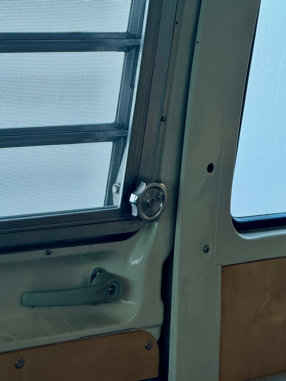 Westfalia Louvre Window Knob - Billet Aluminum