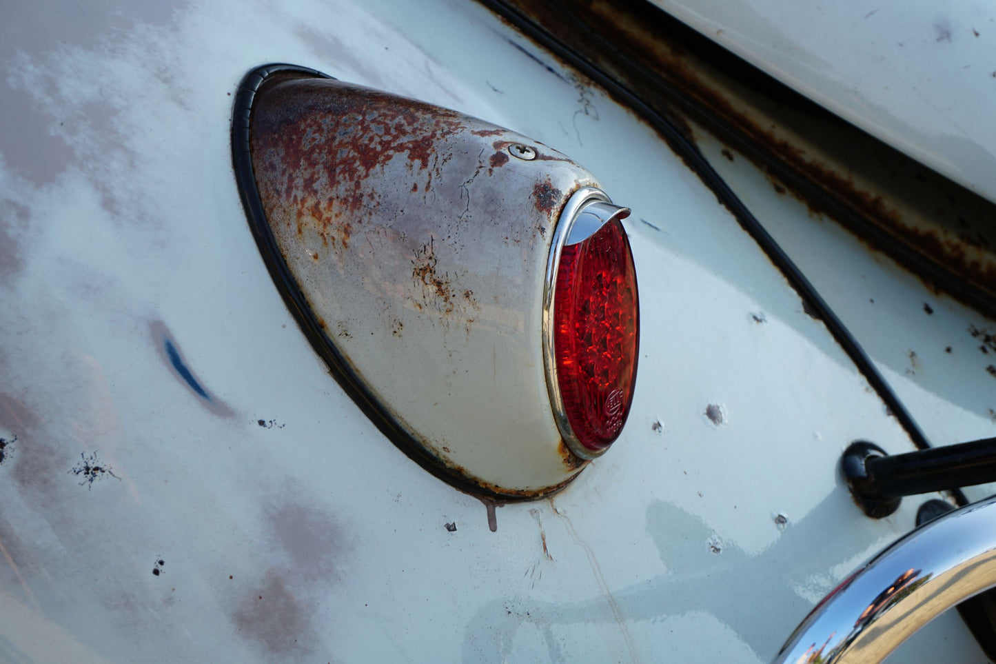Bug Rear Light Peaks (pair) - pre 64