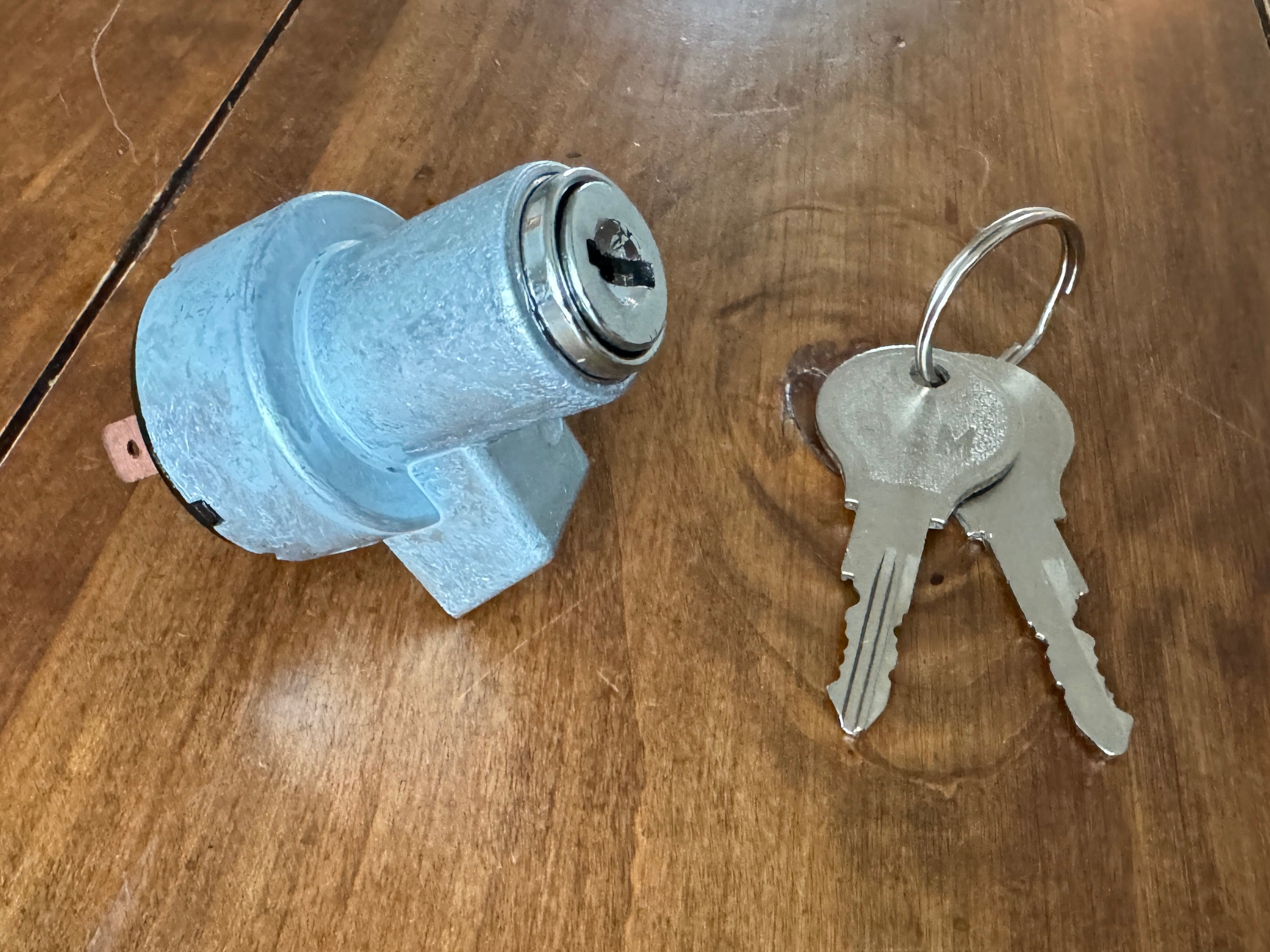 Ignition Switch - T Code Keys – Resto Bus Parts