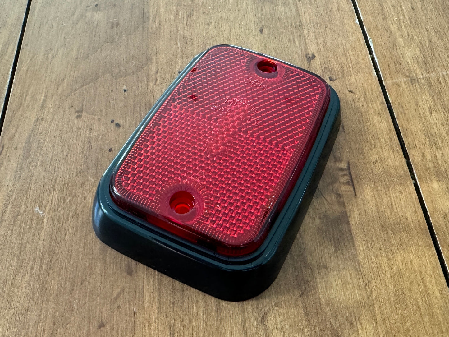 Side Marker - Red / Black