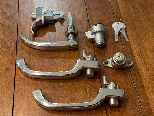 Handle Set With Ignition Switch 64-66