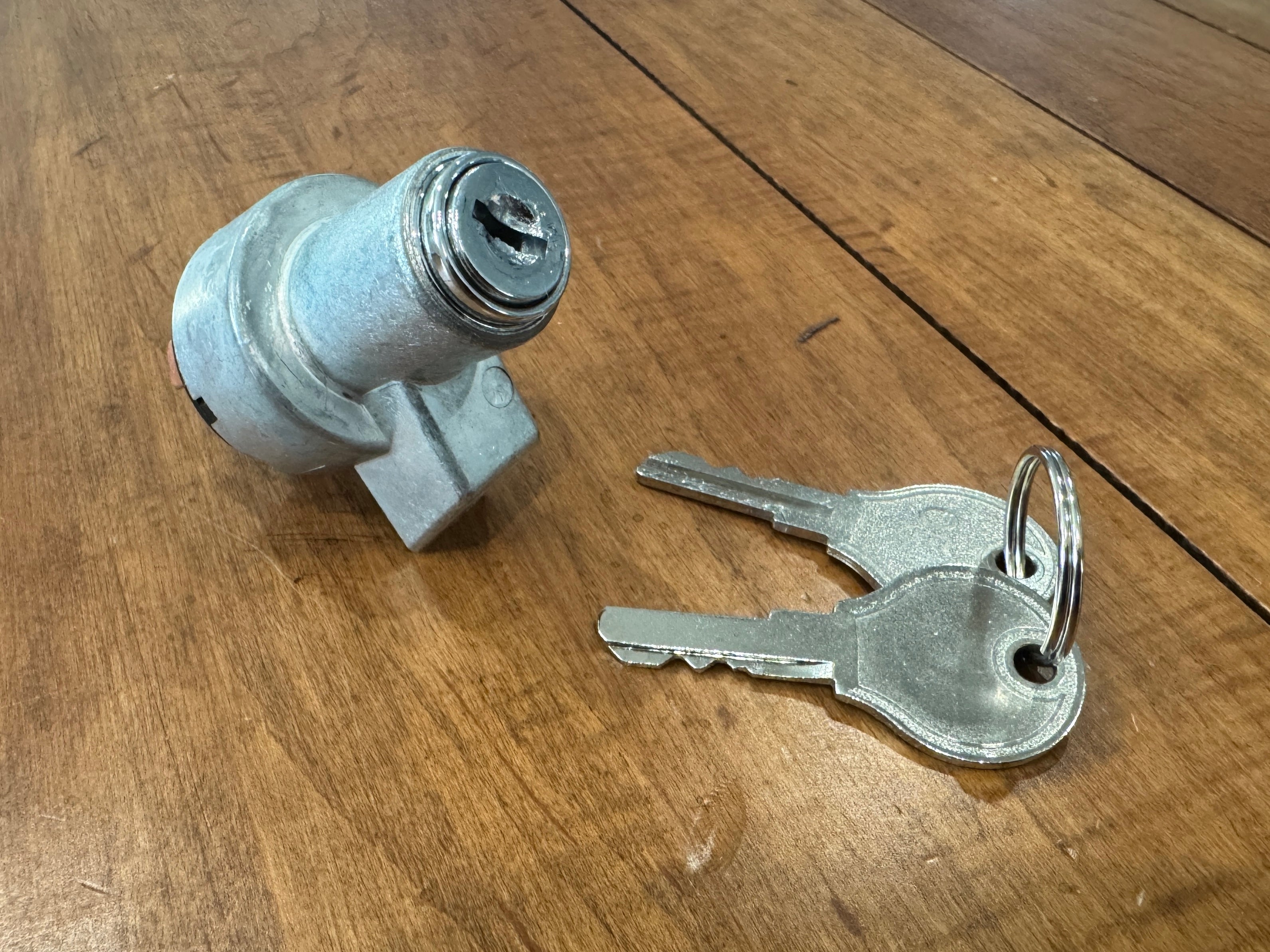 Ignition Switch - E Code Keys – Resto Bus Parts